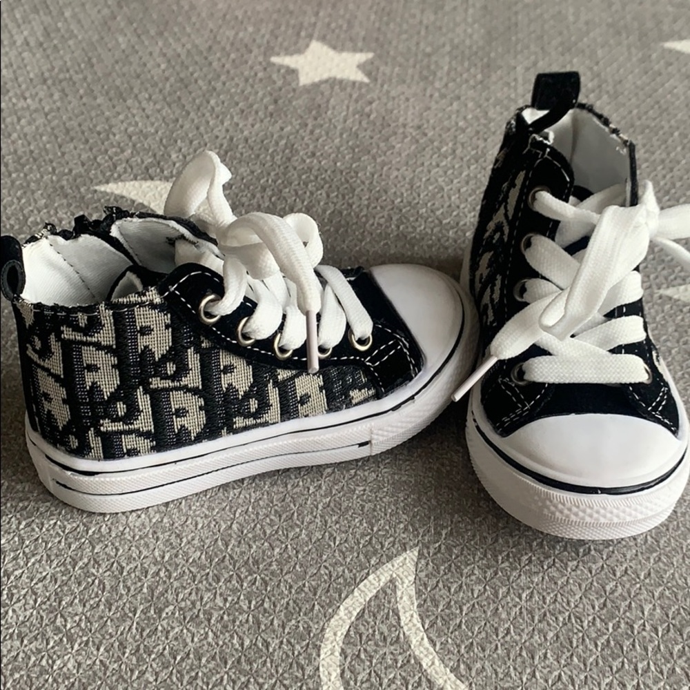Baby girl shoe